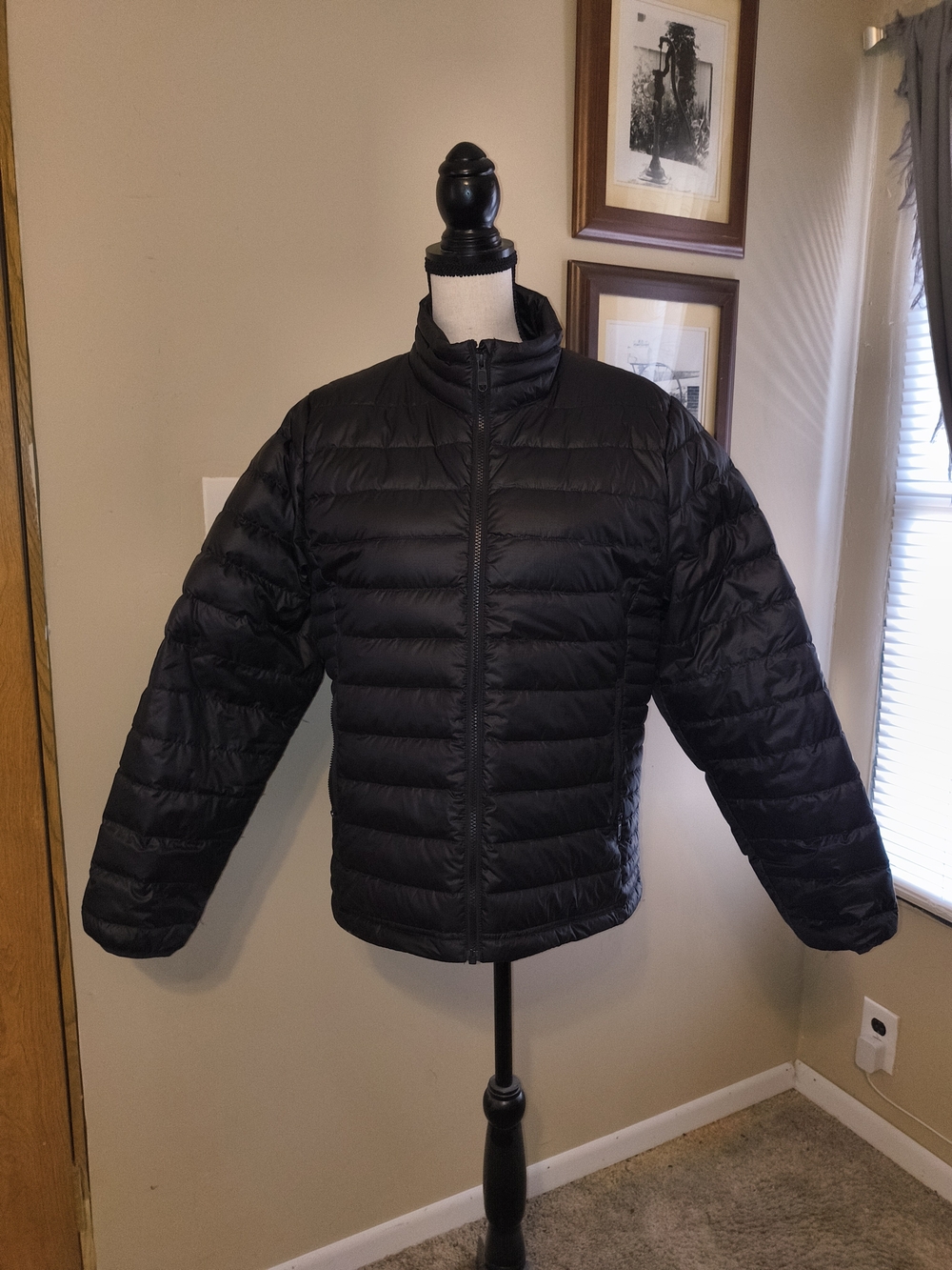 Quince Women's Black Quilted Puffer Jacket